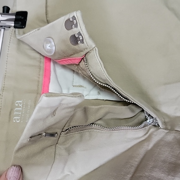 Ana Twill Shorts - Picture 3 of 5